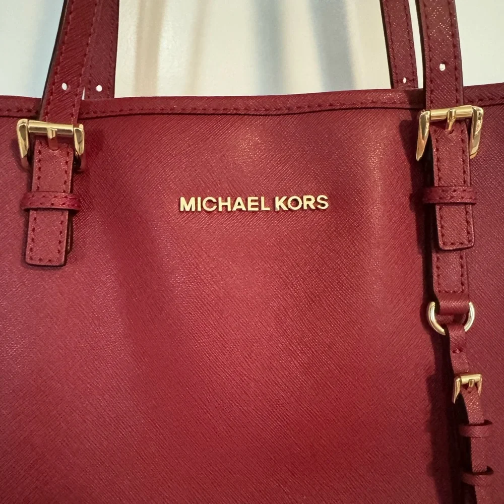 Red Michael Kors purse - Picture 2 of 4